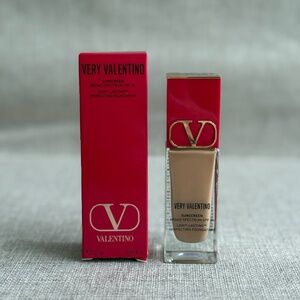 Very Valentino LightLasting Perfecting Foundation spf 26 0.84 floz Medium Rosa 3